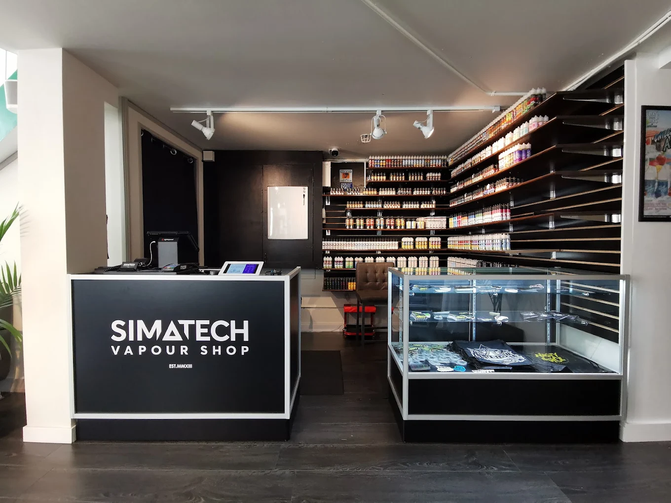 vape shop langford vape-shop-langford-interior-5